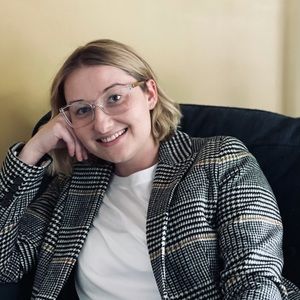 Meet your Posher, Rebecca